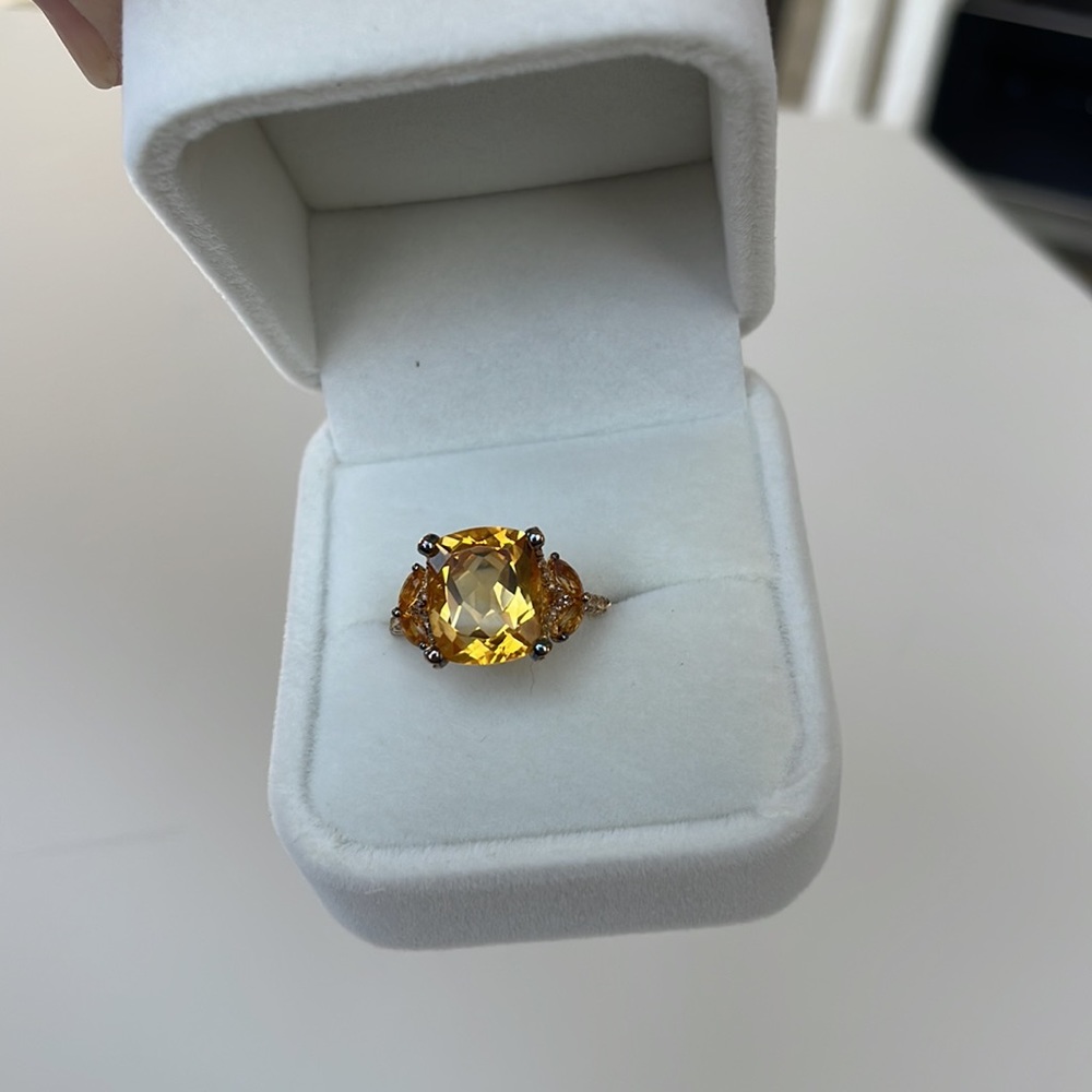 NWOT 4 1/2 ct. t.w. Citrine/White Topaz  Size 7